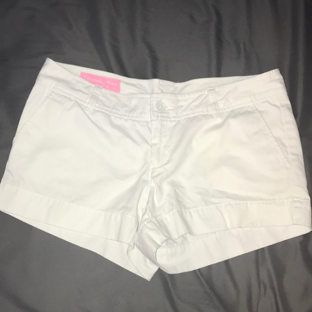 White short Thunder Bay shorts